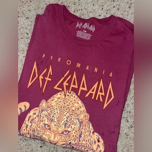 Urban Outfitters Def Leppard Oversized short sleeved T-shirt